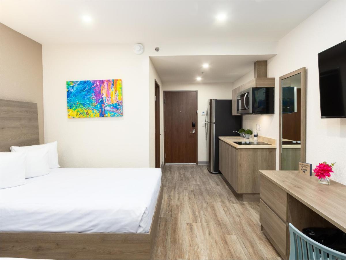 Hotel Mesaluna Short & Long Stay ซิวดัด ฮัวเรซ ภายนอก รูปภาพ